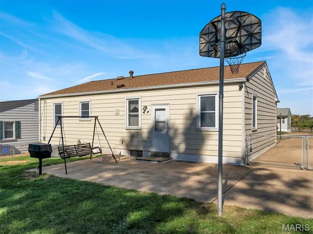 $257,000 | 11132 Pine Forest Drive, Sappington, MO 63126