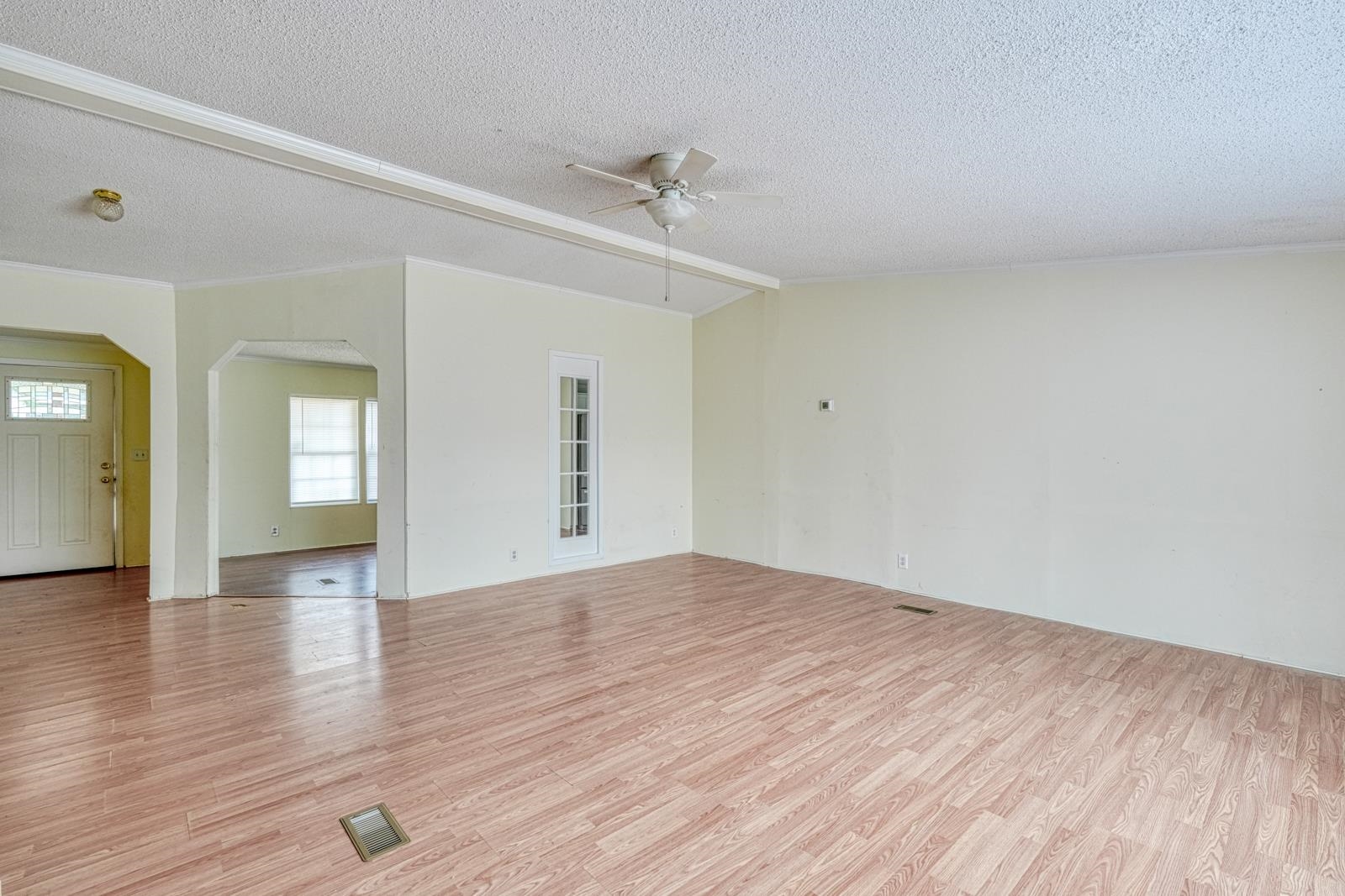 1061 Nazareth Road Spartanburg, SC 29301 - Photo 6 of 38