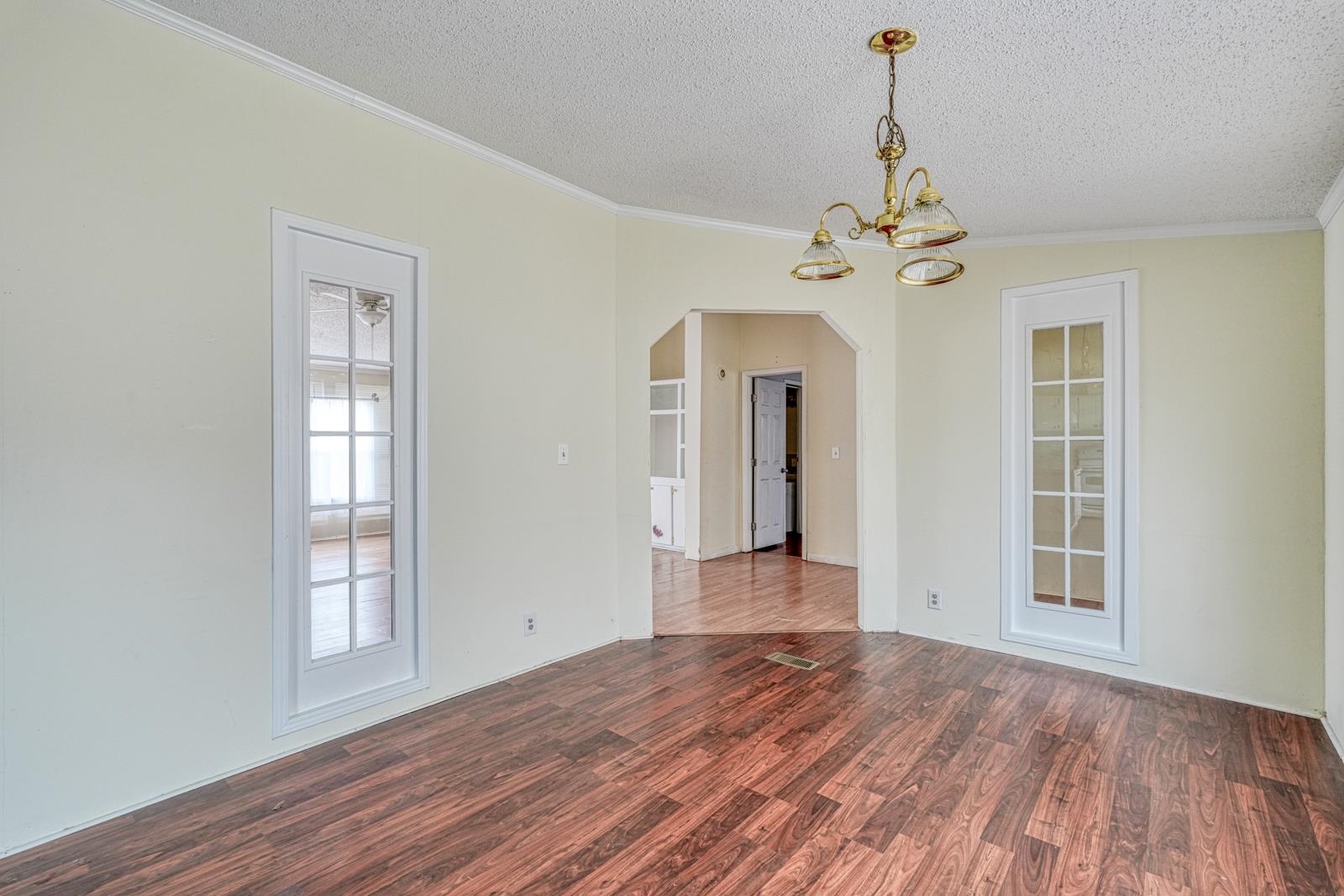 1061 Nazareth Road Spartanburg, SC 29301 - Photo 8 of 38