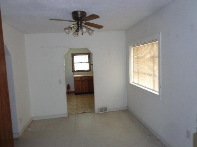 523 Main Street Saranac, MI 48881 - Photo 10 of 17 DSC03258