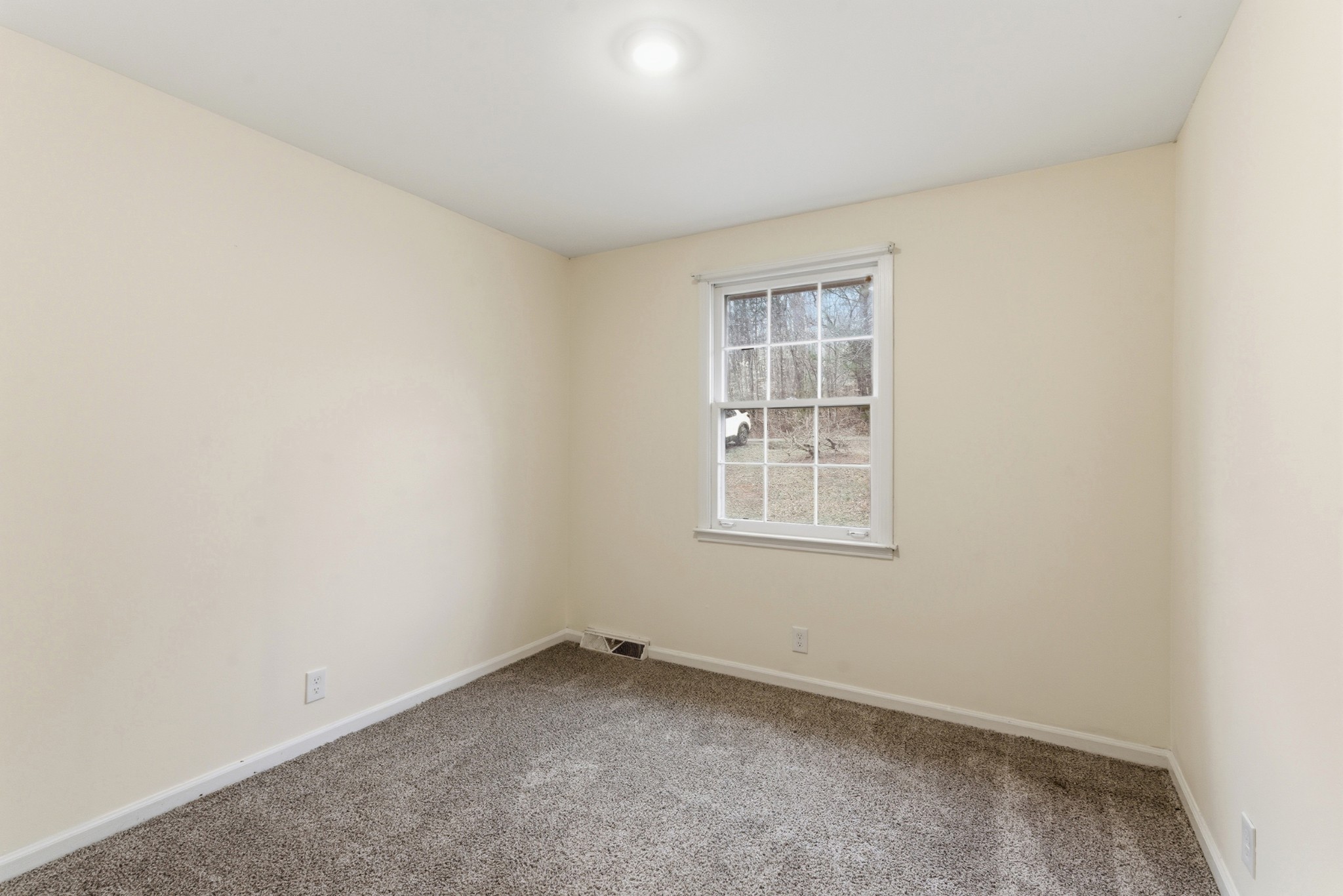 1848 Mimi Road Clarksville, TN 37040 - Photo 12 of 30 Gallery Image 12