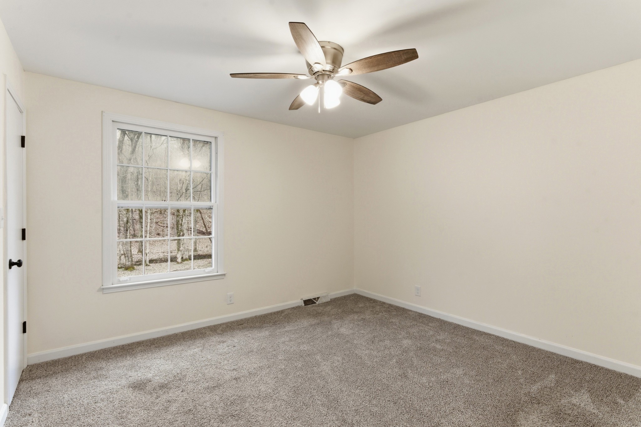 1848 Mimi Road Clarksville, TN 37040 - Photo 8 of 30 Gallery Image 8
