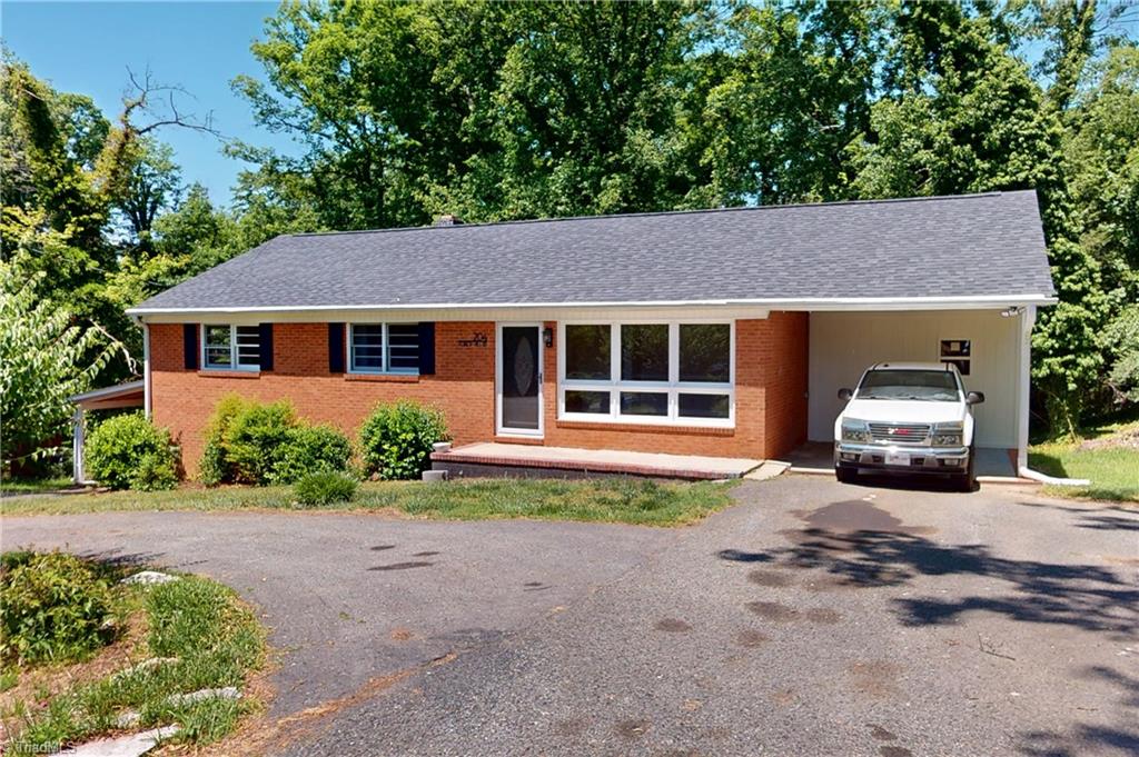 204 Forest Hill Road Mount Airy, NC 27030 - Photo 2 of 47