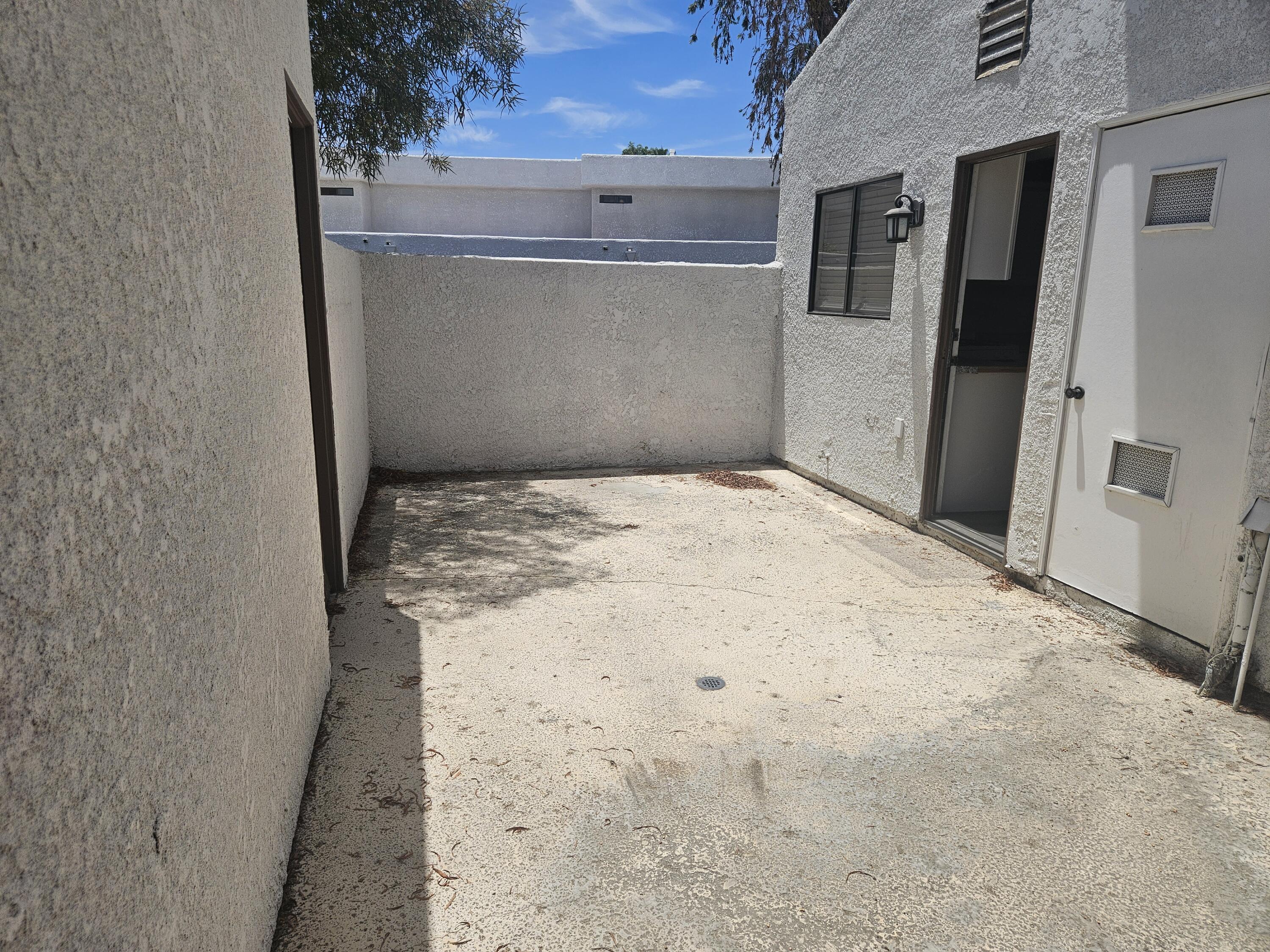 34177 Emily Way Rancho Mirage, CA 92270 - Photo 17 of 17 Back Patio