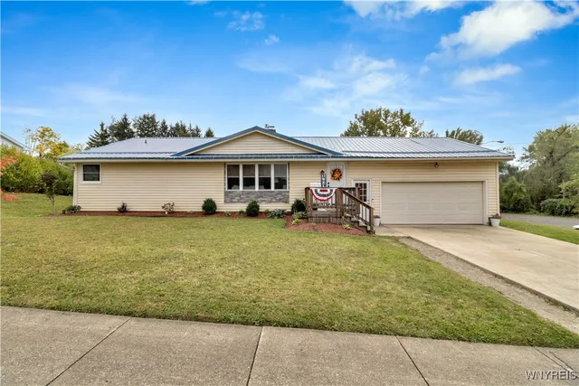 $280,000 | 131 Pearl Street, Holland, NY 14080