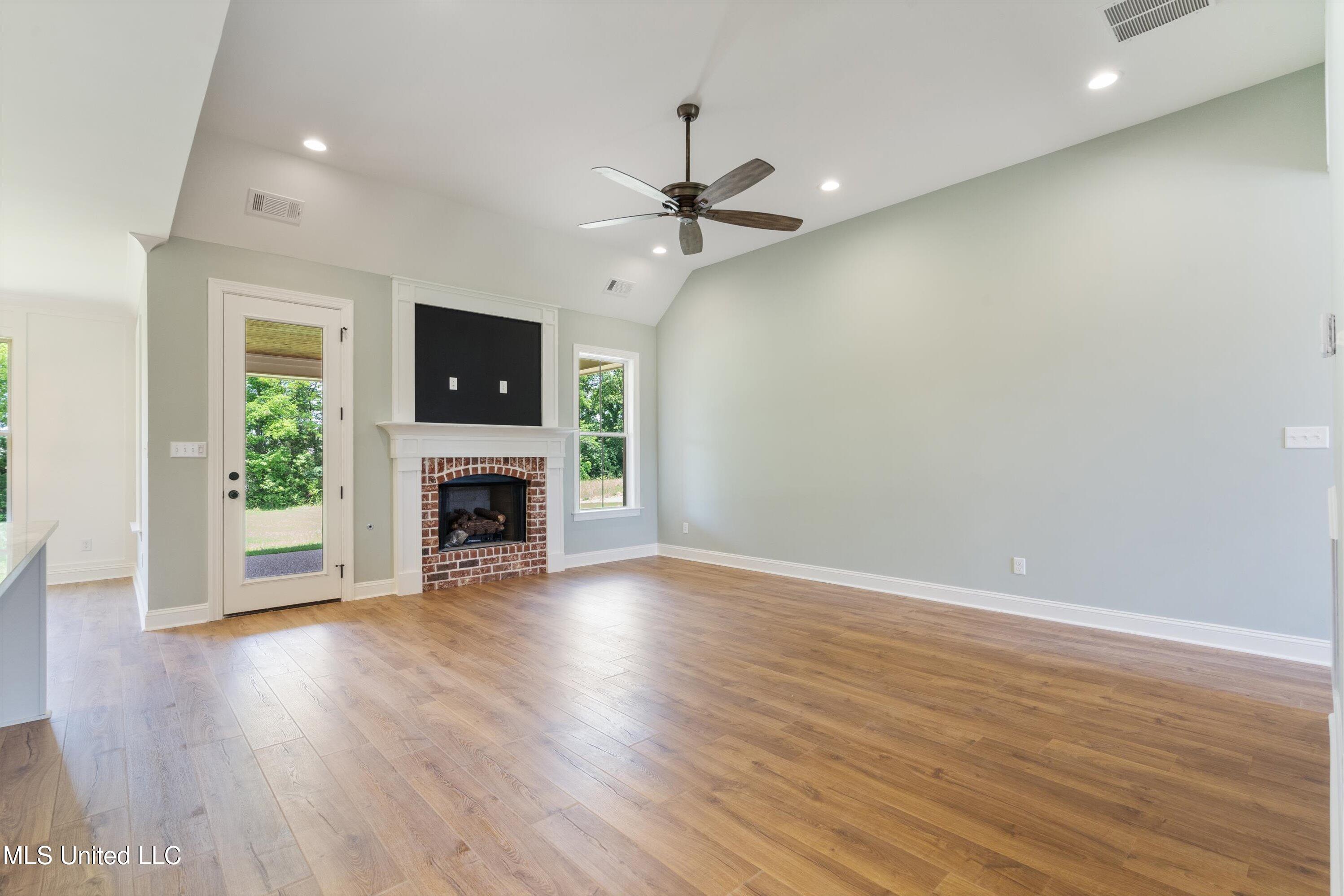 1590 Ashtons Lane Hernando, MS 38632 - Photo 3 of 28 12-DSC4896