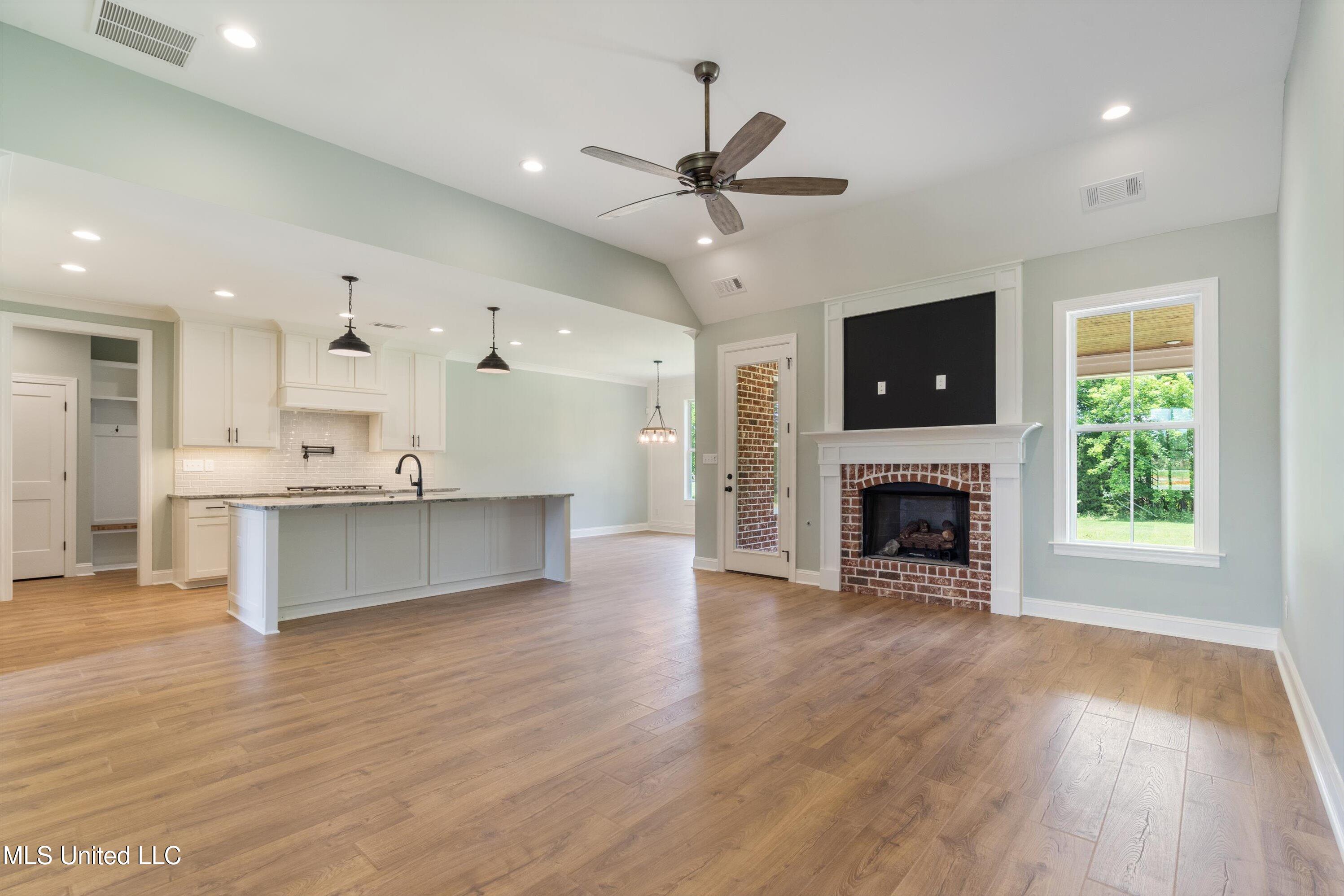 1590 Ashtons Lane Hernando, MS 38632 - Photo 4 of 28 11-DSC4893