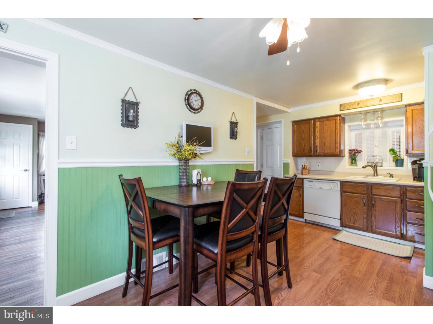 204 Garth Road Oreland, PA 19075 - Photo 6 of 22 Kitchen