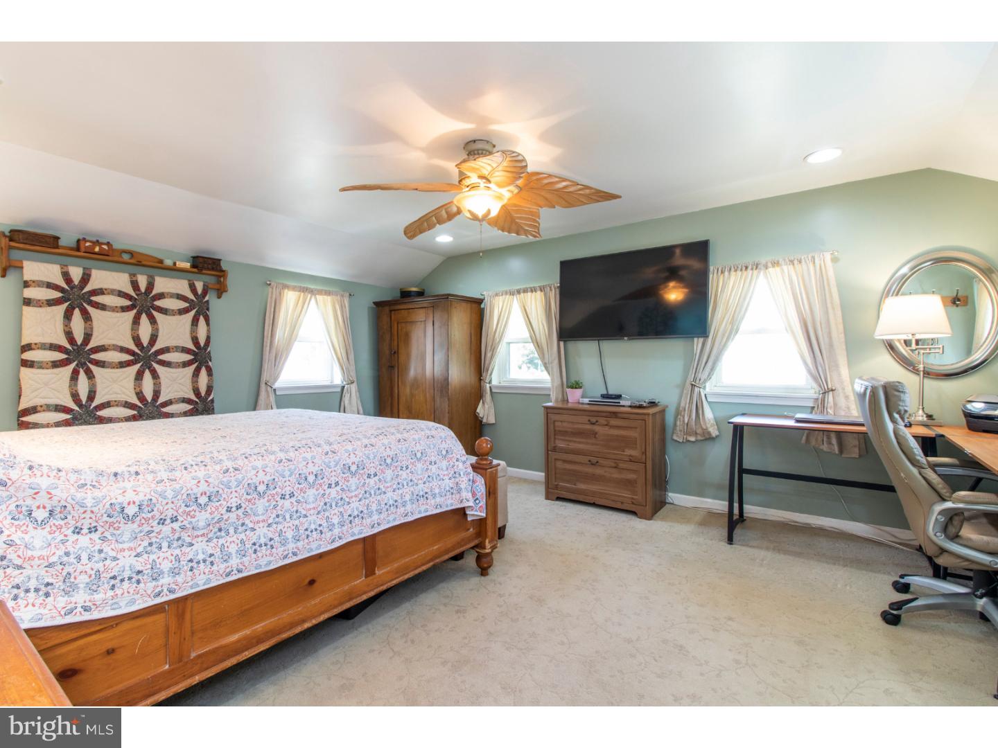 204 Garth Road Oreland, PA 19075 - Photo 10 of 22 Bedroom - Main