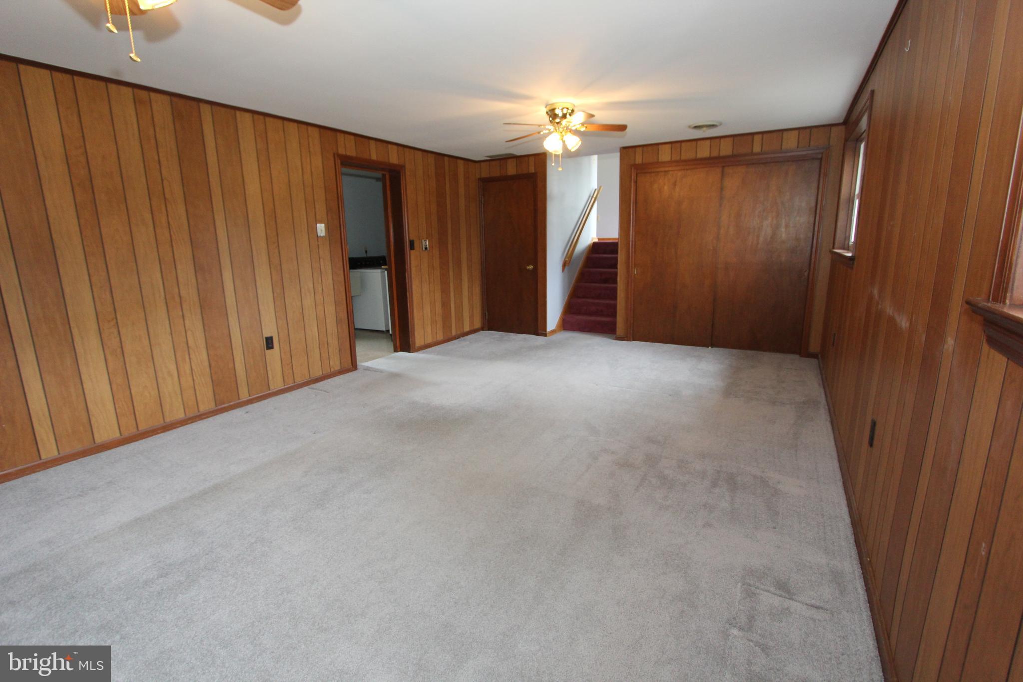 8001 Clearfield Road Frederick, MD 21702 - Photo 20 of 55 Family room, view 3