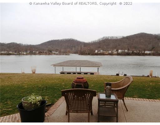 220 Peyton Circle Winfield, WV 25213 - Photo 8 of 16 Patio/Deck.