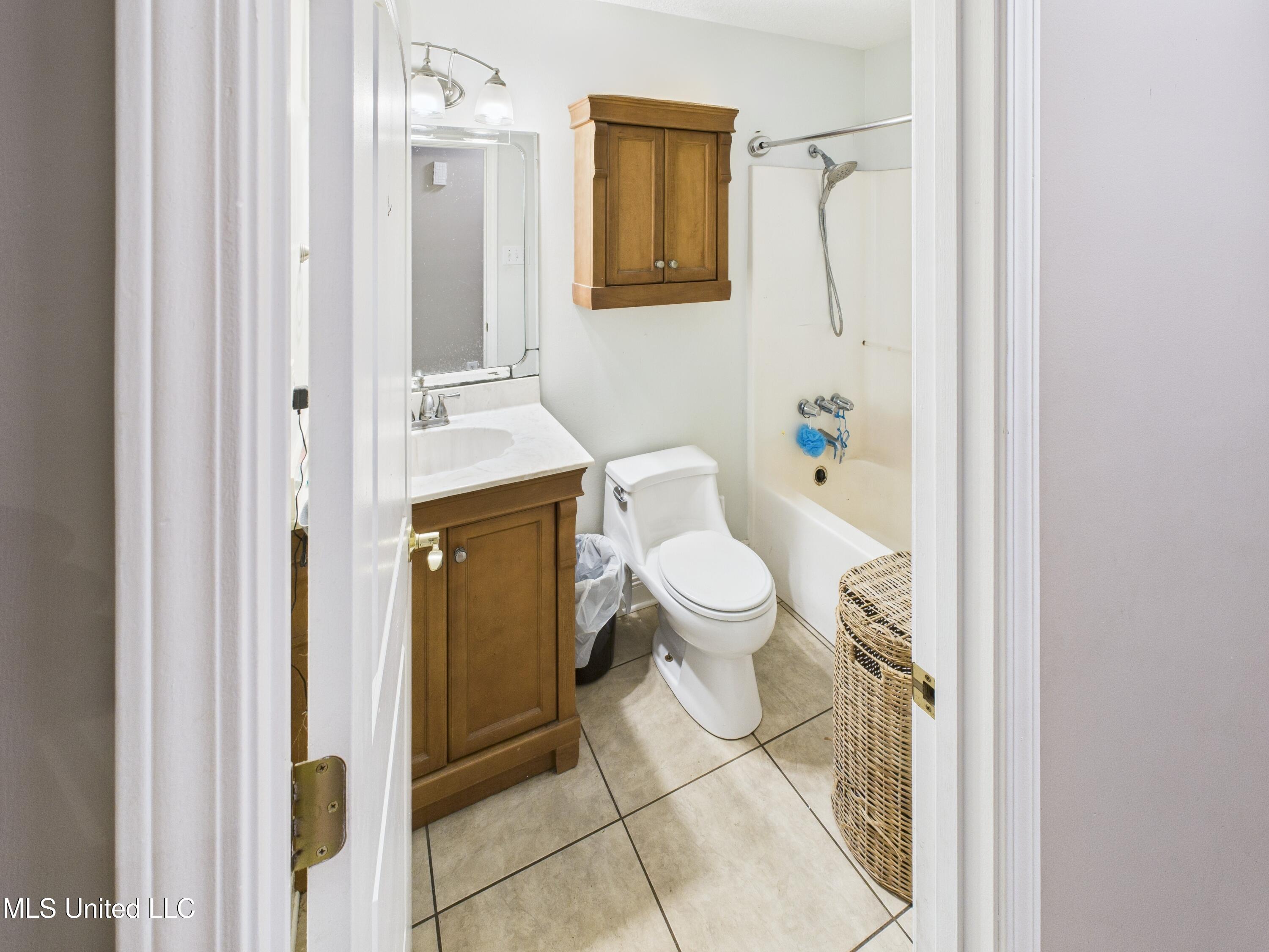808 Orange Street Ocean Springs, MS 39564 - Photo 11 of 15 CAM04654G0-PR0022-STILL012 - Edited