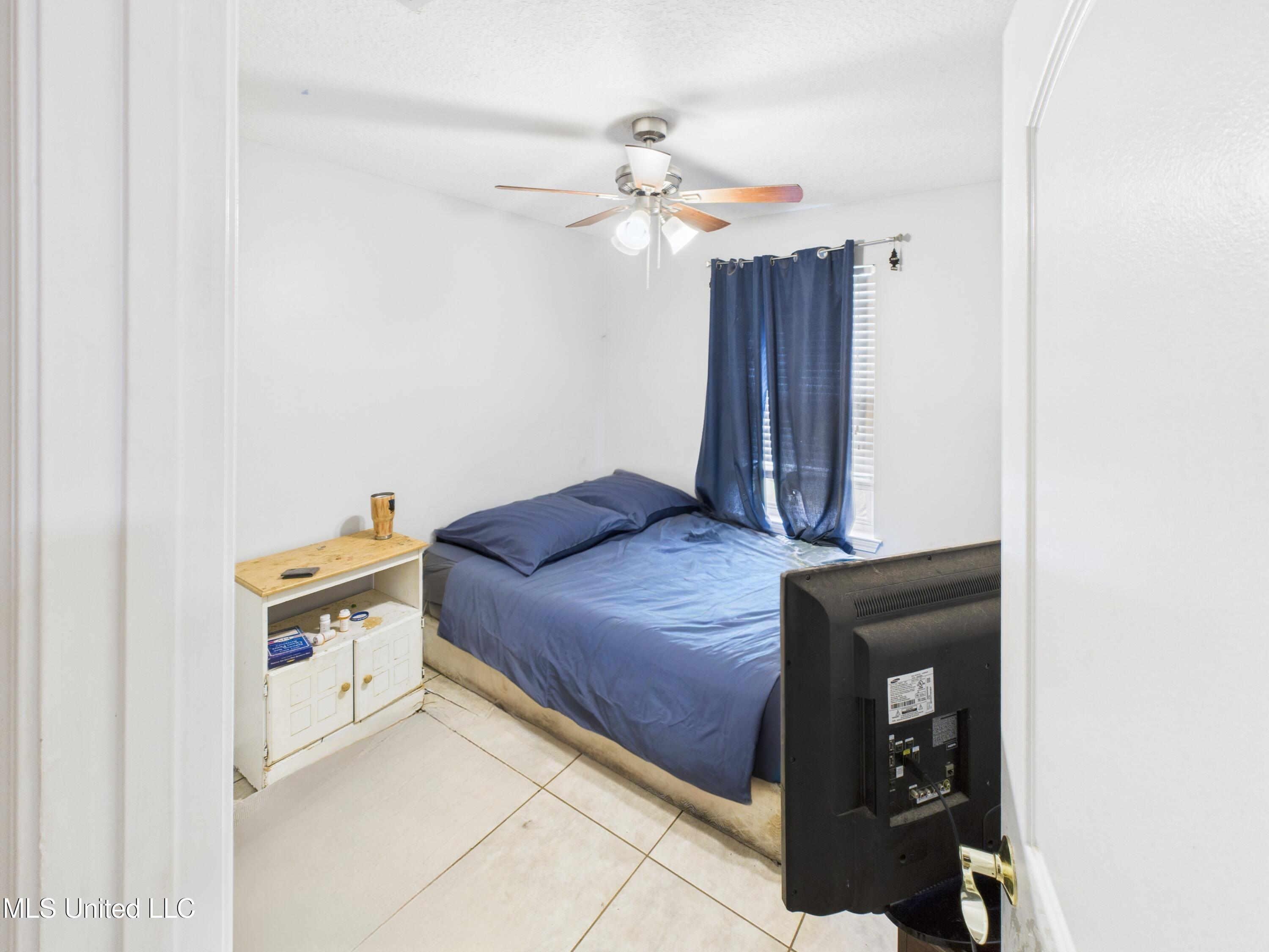 808 Orange Street Ocean Springs, MS 39564 - Photo 10 of 15 CAM04654G0-PR0022-STILL010 - Edited - Ed