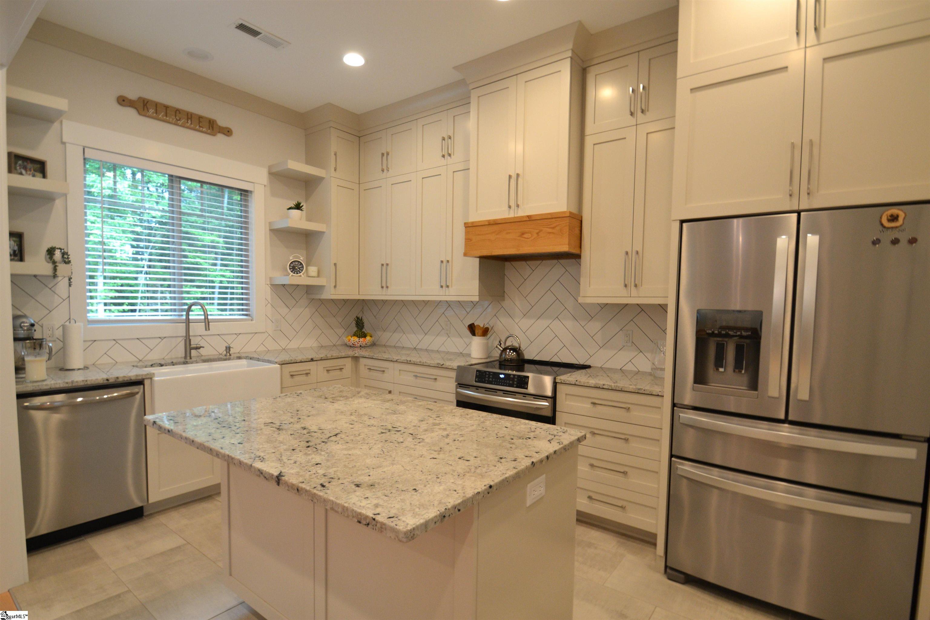224 Babb Road Inman, SC 29349 - Photo 8 of 36