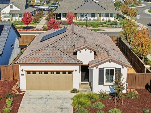 $575,000 | 2100 Lark Way, Dixon, CA 95620