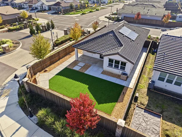 $575,000 | 2100 Lark Way, Dixon, CA 95620