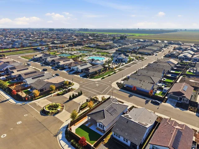 $575,000 | 2100 Lark Way, Dixon, CA 95620