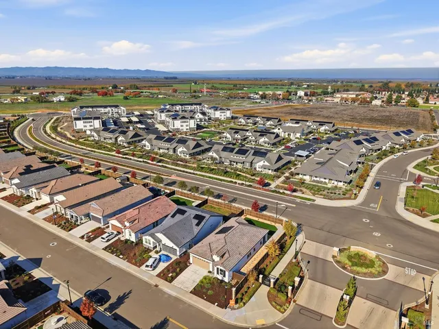 $575,000 | 2100 Lark Way, Dixon, CA 95620