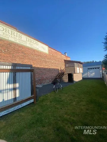 $460,000 | 112 Main Street, Elk River, ID 83827