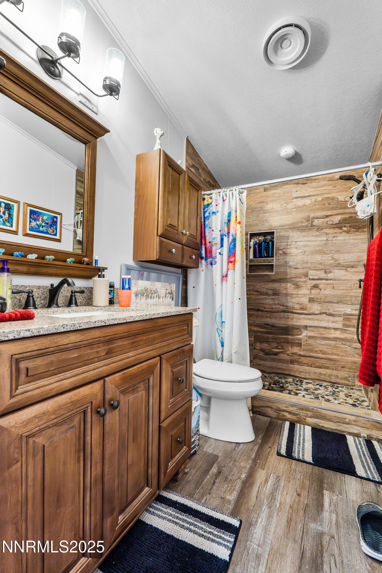 8975 Diamond Drive Winnemucca, NV 89445 - Photo 26 of 46 Bathroom