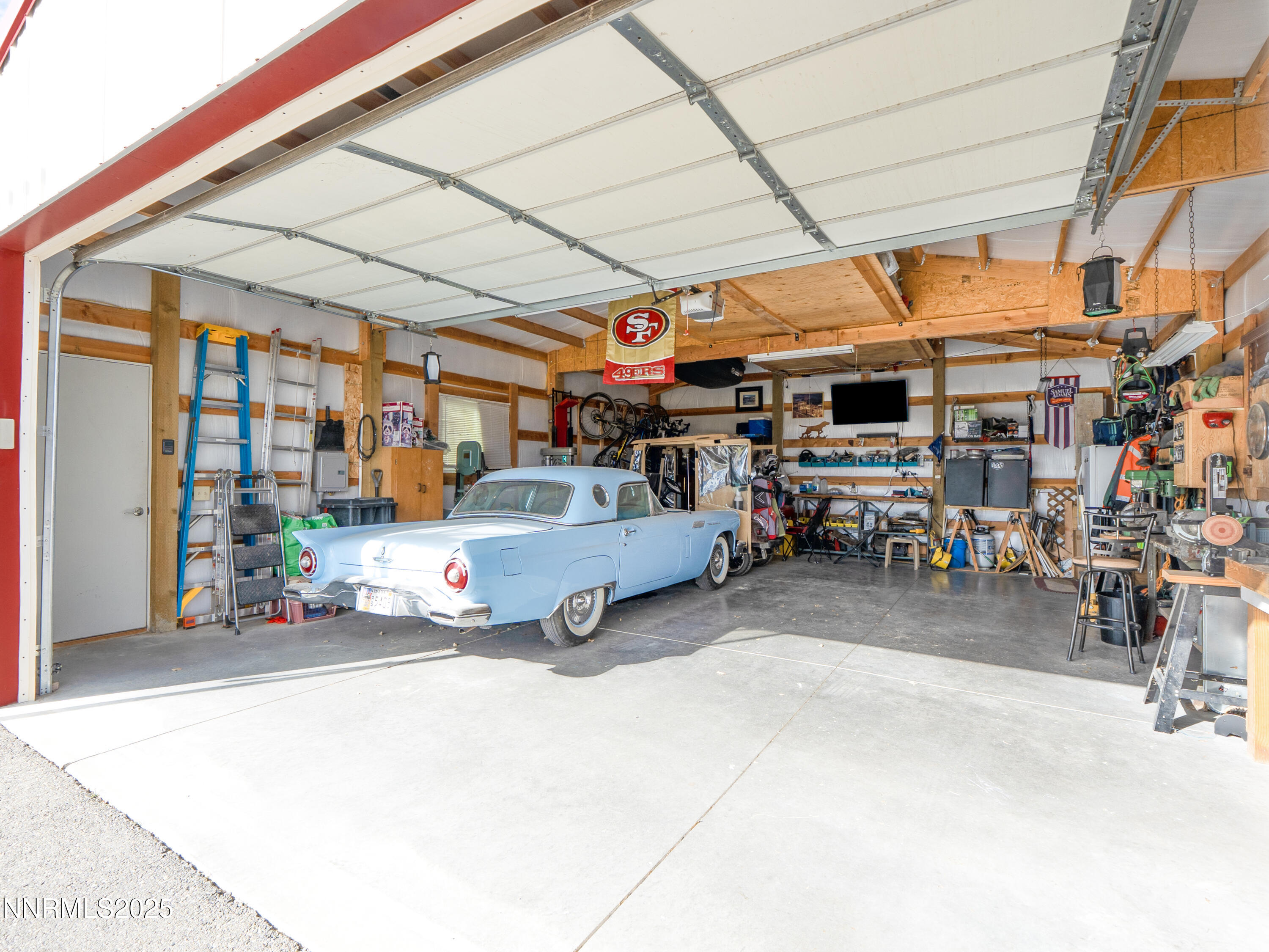 8975 Diamond Drive Winnemucca, NV 89445 - Photo 34 of 46 pole barn