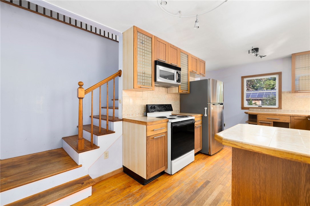 720 S Road South Kingstown, RI 02879 - Photo 15 of 33 Kitchen