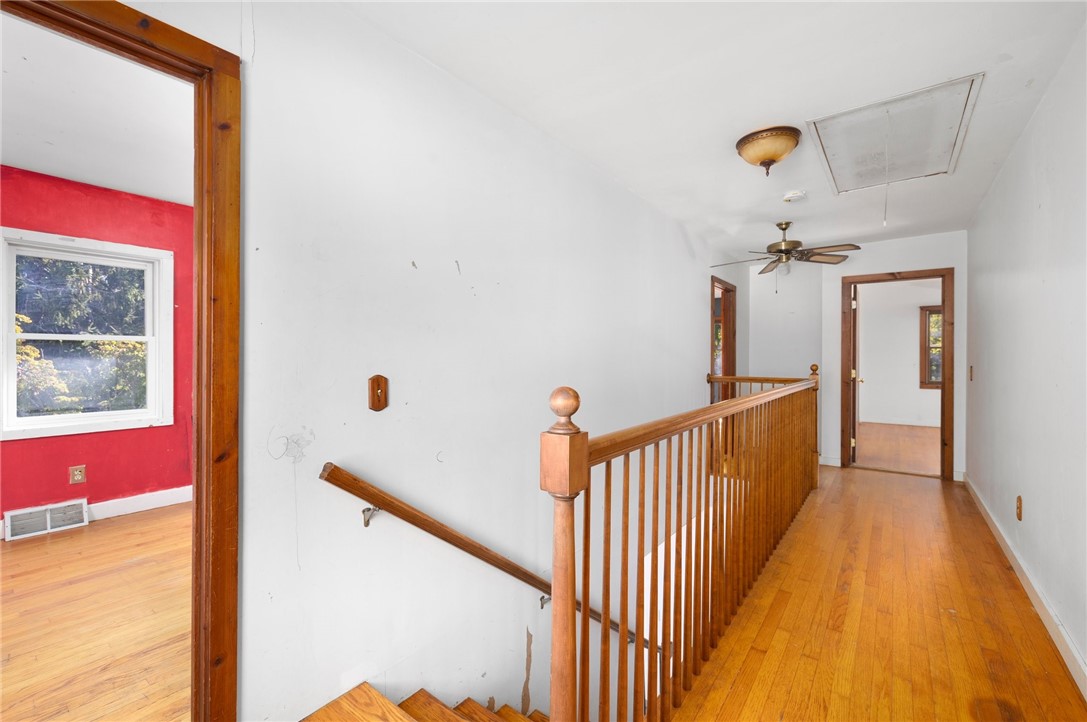 720 S Road South Kingstown, RI 02879 - Photo 24 of 33 Second Floor Hallway