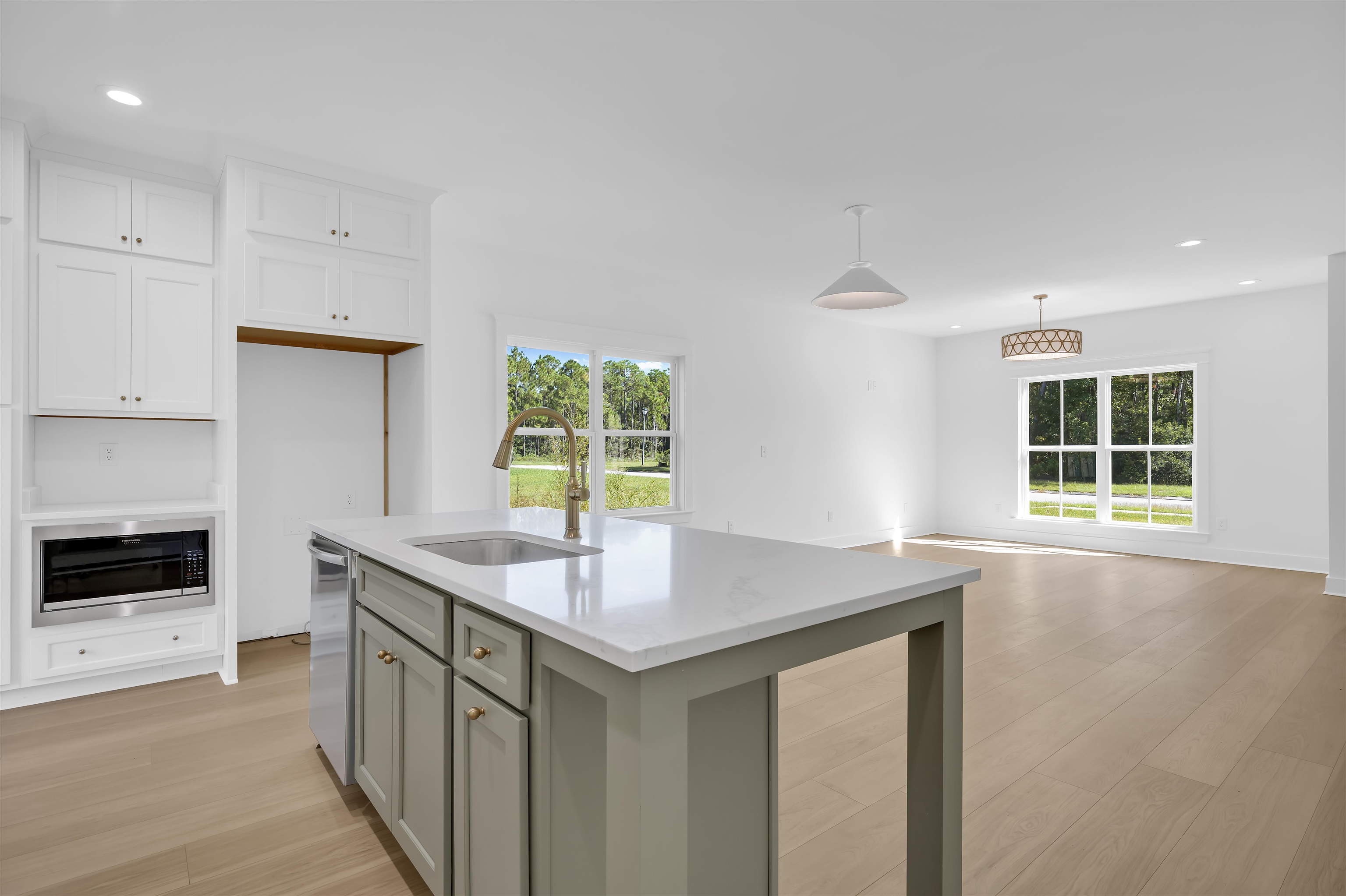 674 Oleander Street Gulf Shores, AL 36542 - Photo 12 of 33 Kitchen