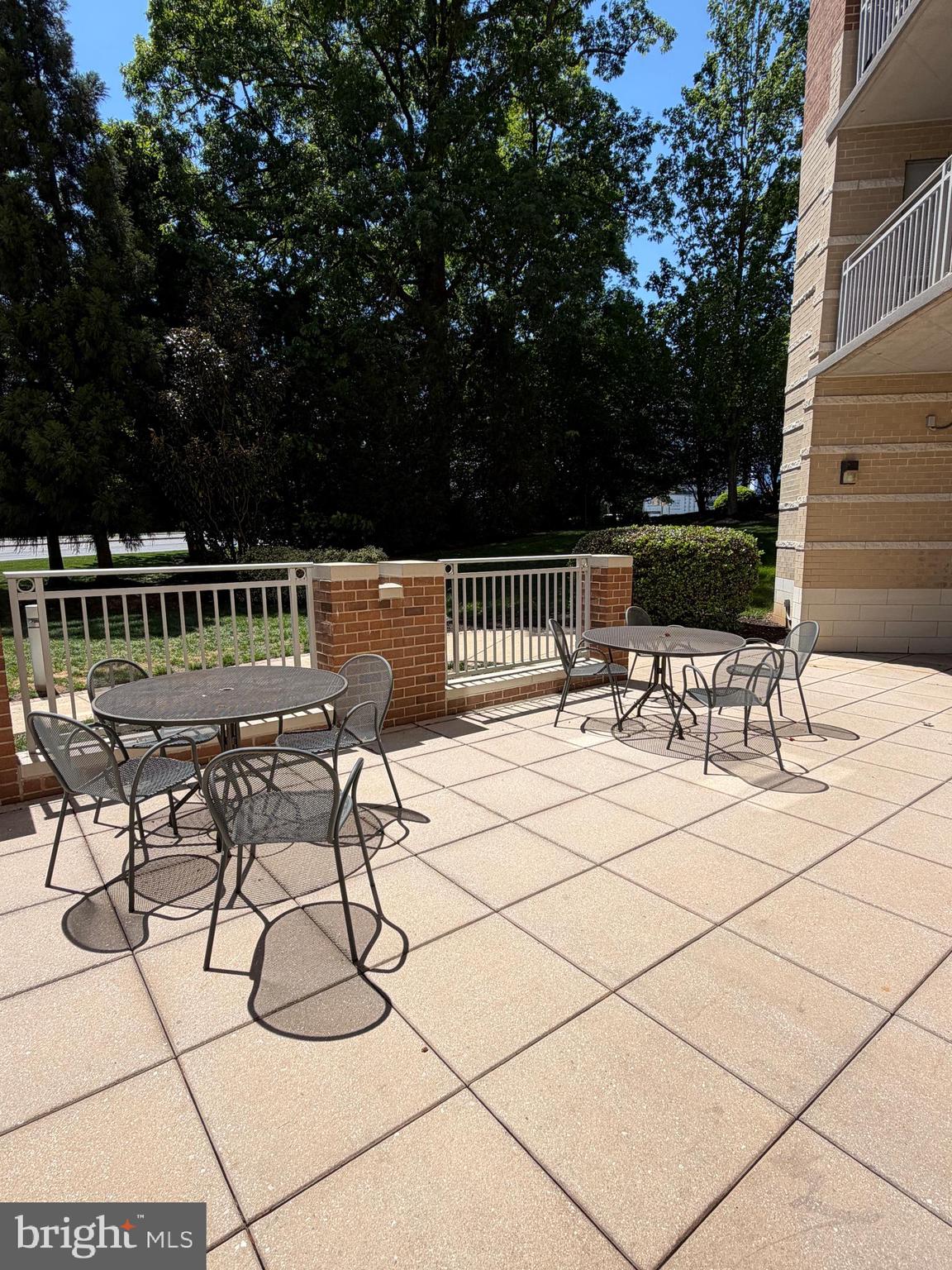 11800 Sunset Hills Road, Unit 422 Reston, VA 20190 - Photo 29 of 36 Outdoor garden seating