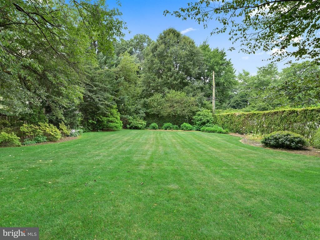355 Oaklyn Road Lebanon, PA 17042 - Photo 26 of 28 Rear yard