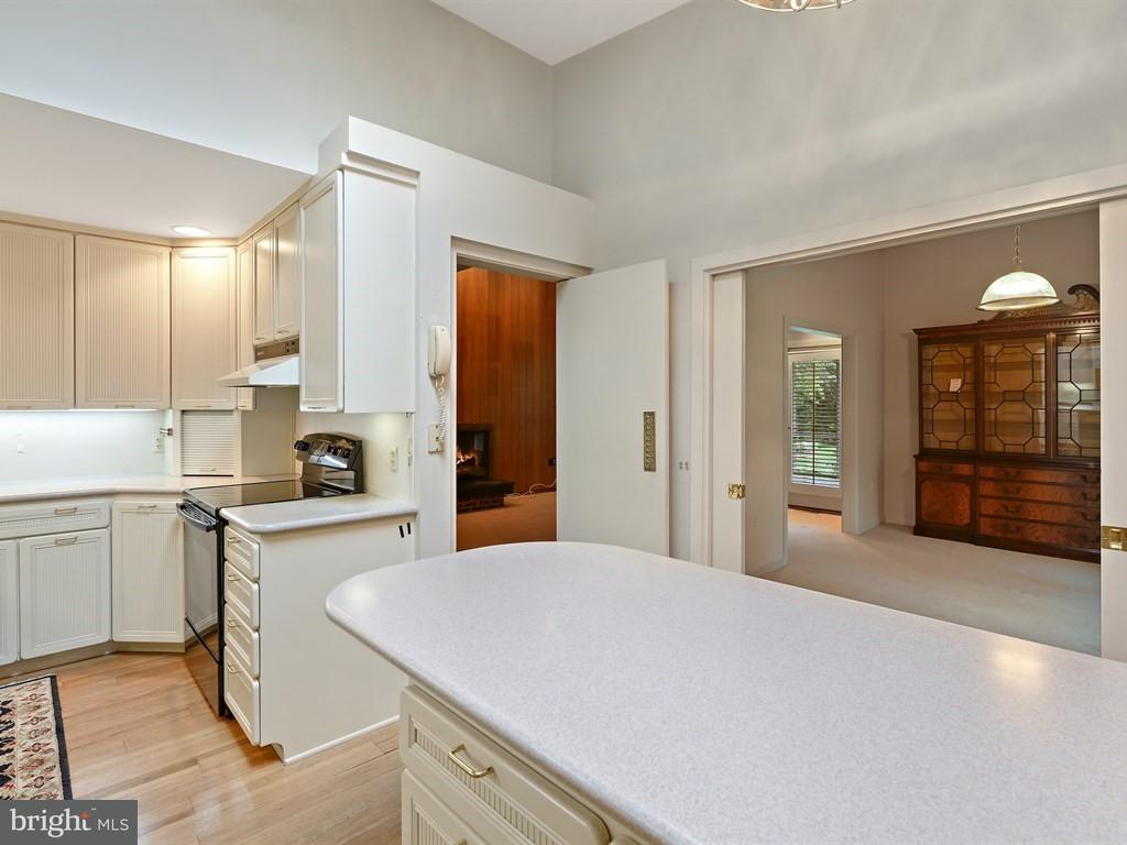 355 Oaklyn Road Lebanon, PA 17042 - Photo 7 of 28 Kitchen