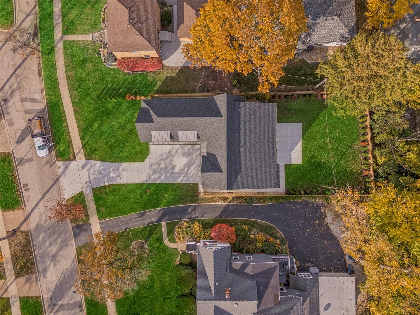 377 Prairie Avenue Elmhurst, IL 60126 - Photo 55 of 64 an aerial view of a house with a garden and lake view