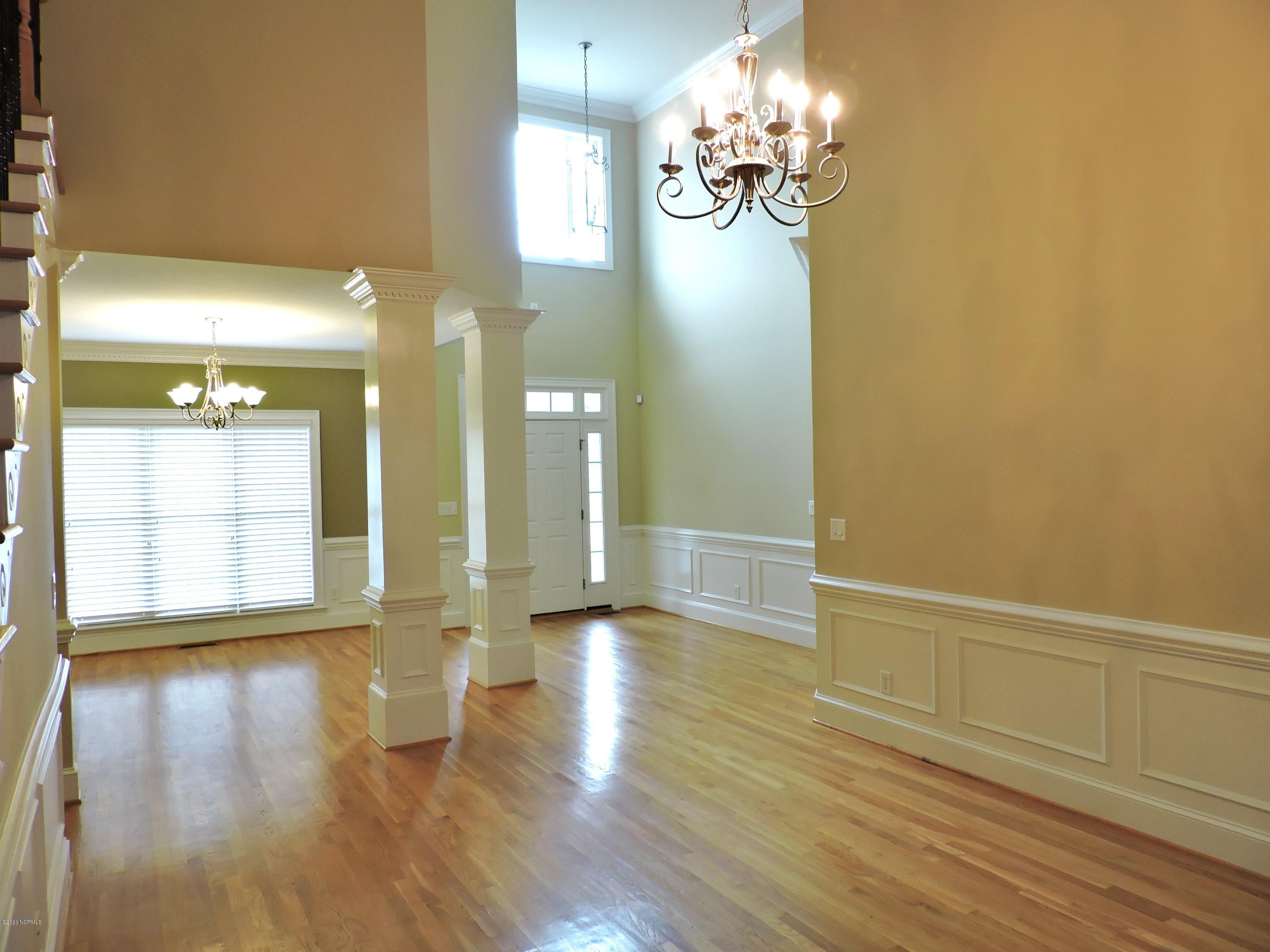 800 Compton Road Greenville, NC 27858 - Photo 14 of 41 Foyer