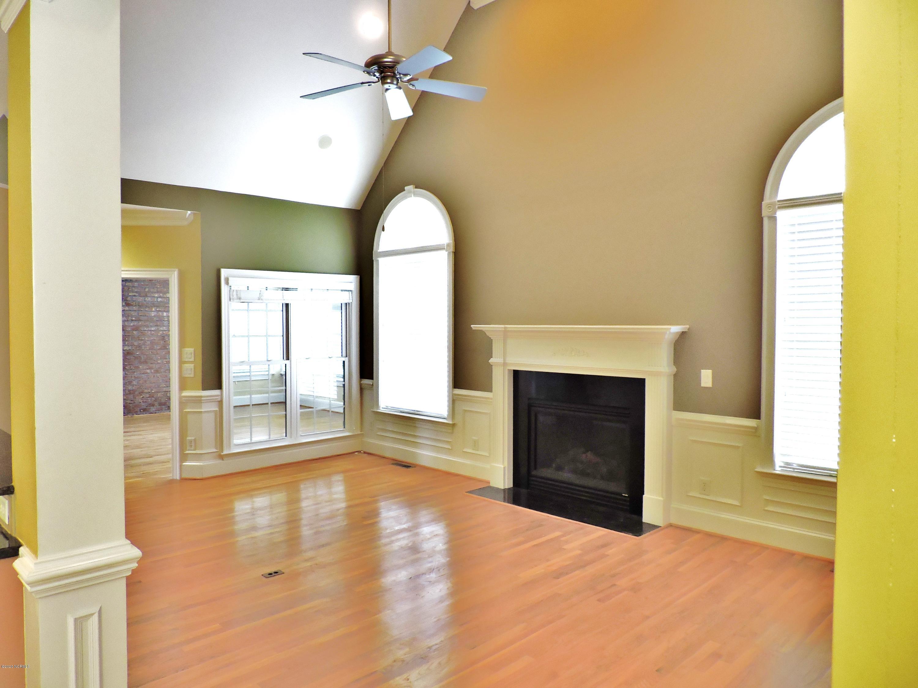 800 Compton Road Greenville, NC 27858 - Photo 18 of 41 Greatroom View