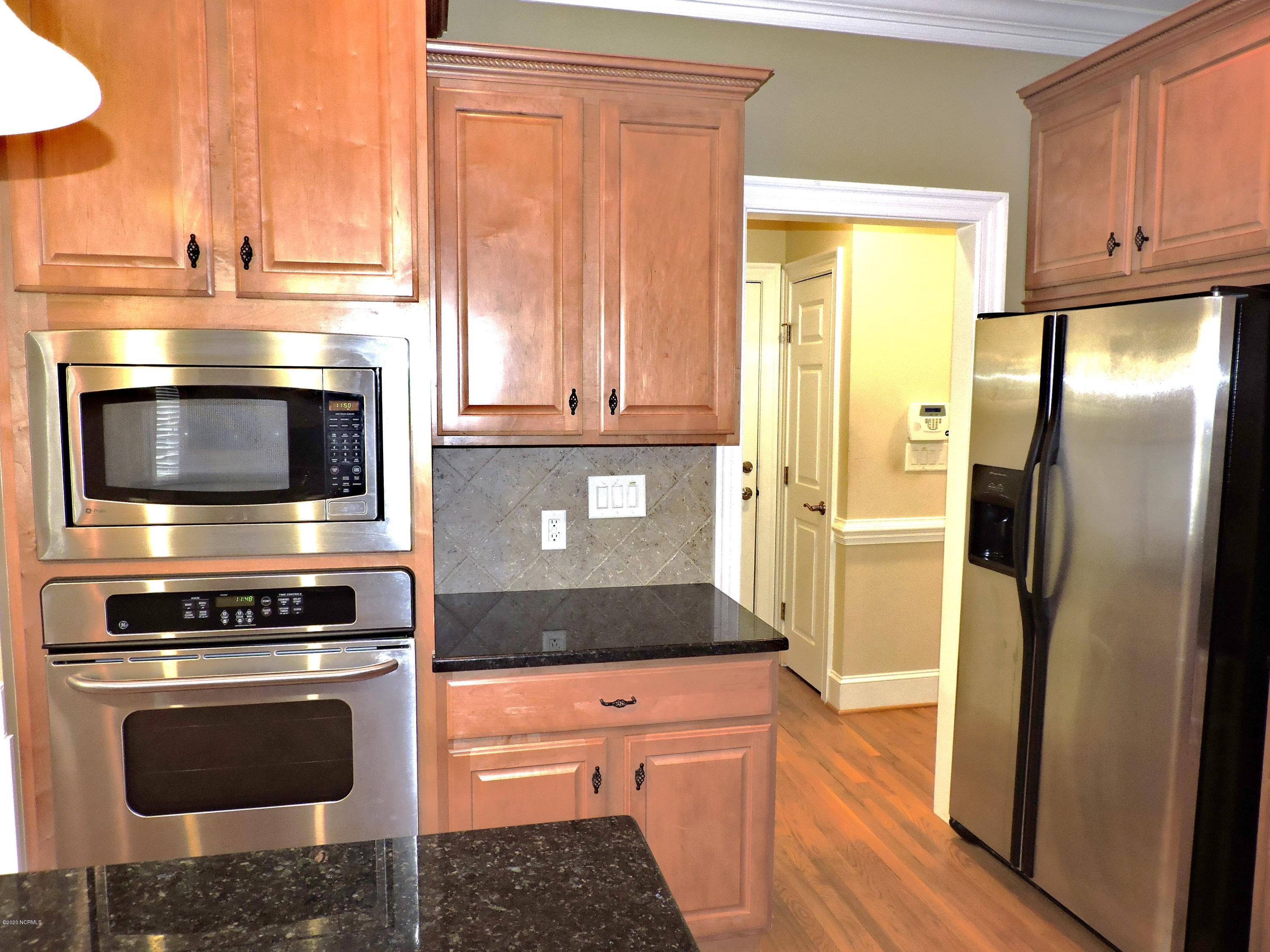 800 Compton Road Greenville, NC 27858 - Photo 25 of 41 Kitchen View 2