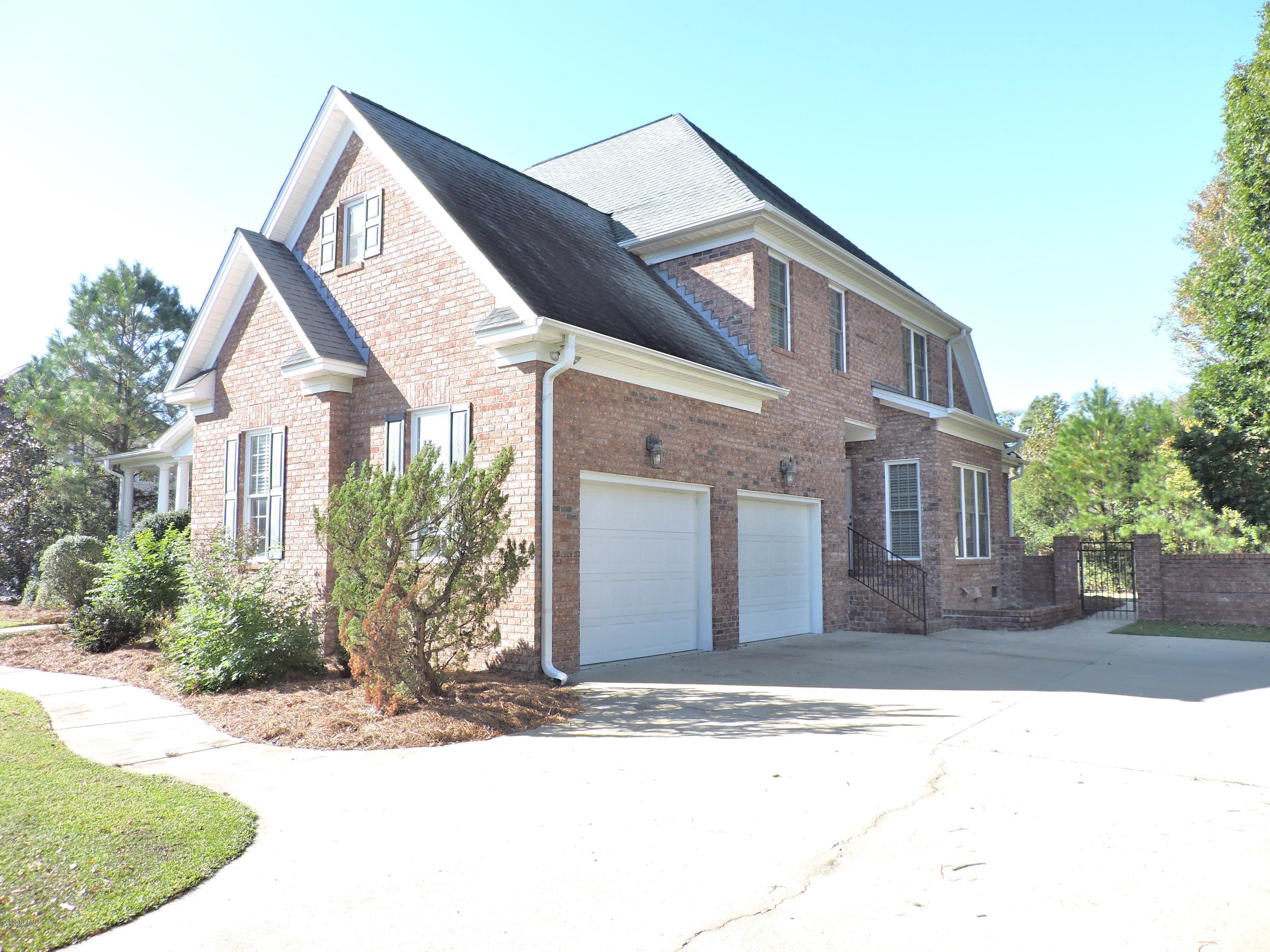 800 Compton Road Greenville, NC 27858 - Photo 5 of 41 800 Garageview 1