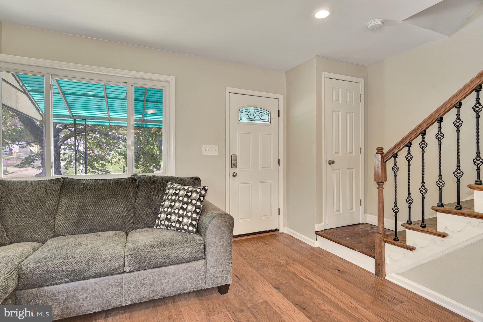 3935 Rokeby Road Baltimore, MD 21229 - Photo 4 of 35