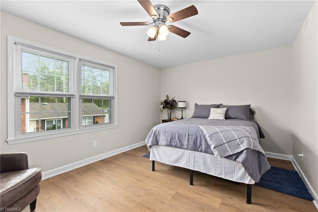 1007 Robinhood Road, Unit C High Point, NC 27262 - Photo 17 of 26