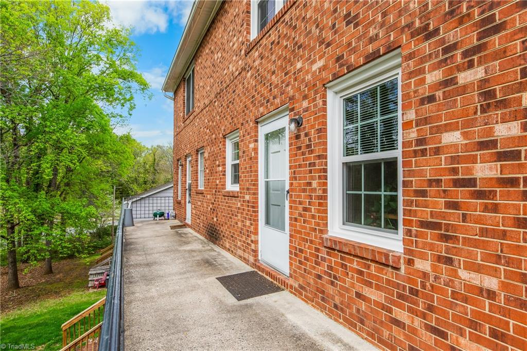 1007 Robinhood Road, Unit C High Point, NC 27262 - Photo 24 of 26