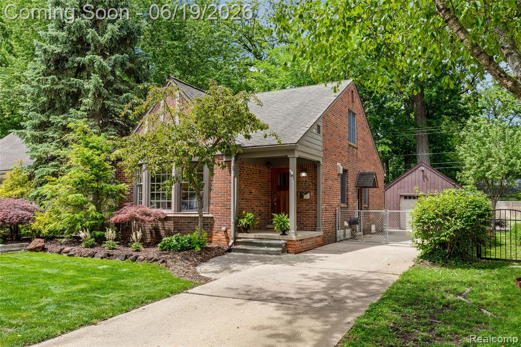 1113 Fernwood Road Royal Oak, MI 48067 - Photo 2 of 19