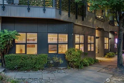 $349,997 | 3929 Bridge Way North, Unit 101, Seattle, WA 98103