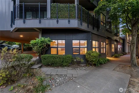 $349,997 | 3929 Bridge Way North, Unit 101, Seattle, WA 98103