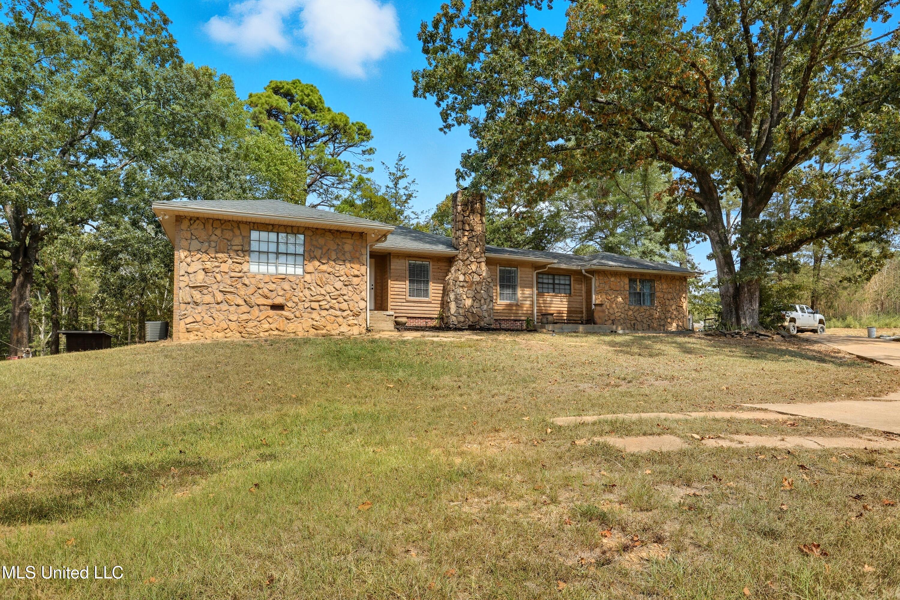 108 Wynndale Lake Road Terry, MS 39170 - Photo 2 of 41 108 Wynndale Lake Road