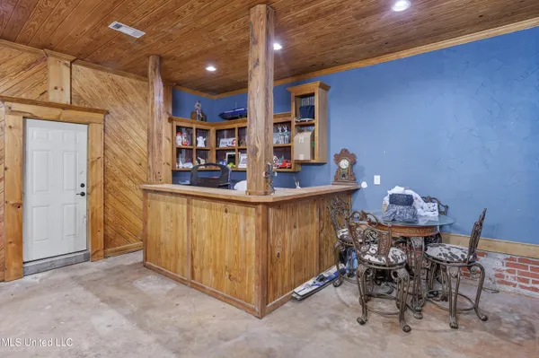 $320,000 | 108 Wynndale Lake Road, Terry, MS 39170