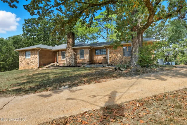 $338,000 | 108 Wynndale Lake Road, Terry, MS 39170