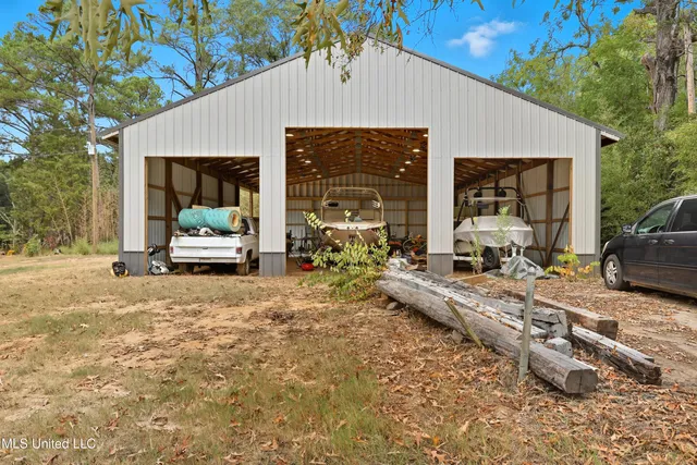 $338,000 | 108 Wynndale Lake Road, Terry, MS 39170