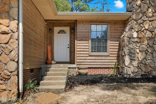 $338,000 | 108 Wynndale Lake Road, Terry, MS 39170