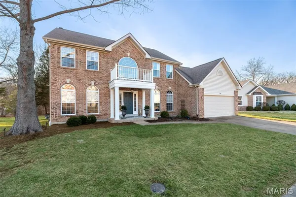 $500,000 | 944 Emerald Oaks Court, Eureka, MO 63025