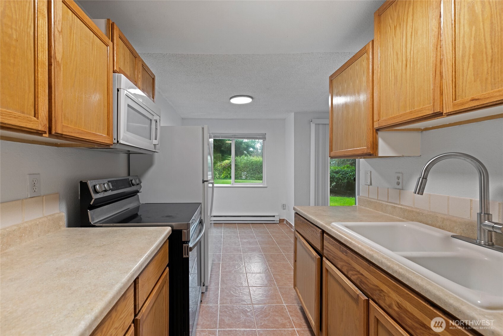 15280 Macadam Road South, Unit E101 Seattle, WA 98188 - Photo 14 of 32