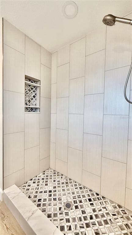 18917 Parade Road Hudson, FL 34667 - Photo 22 of 39 a view of a bathroom